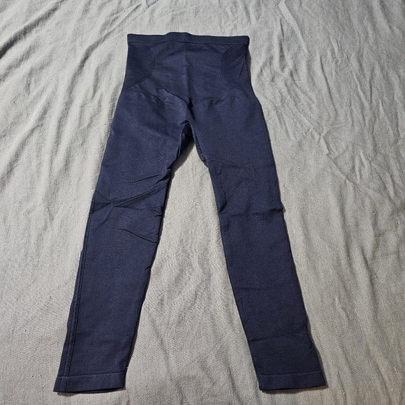 Empetua | High-Waisted Leggings - Picture 3 of 7
